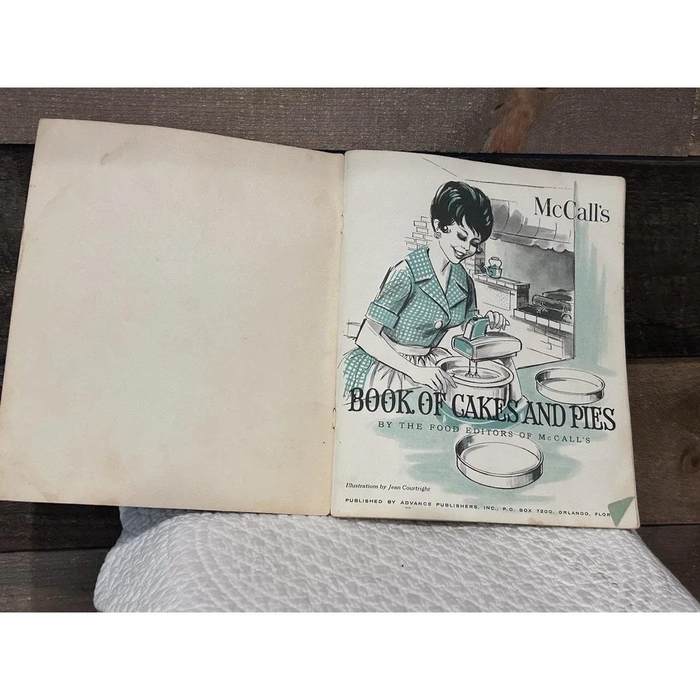 Vintage Lot of 3‎ McCall's Book of Meats Casserole Cake